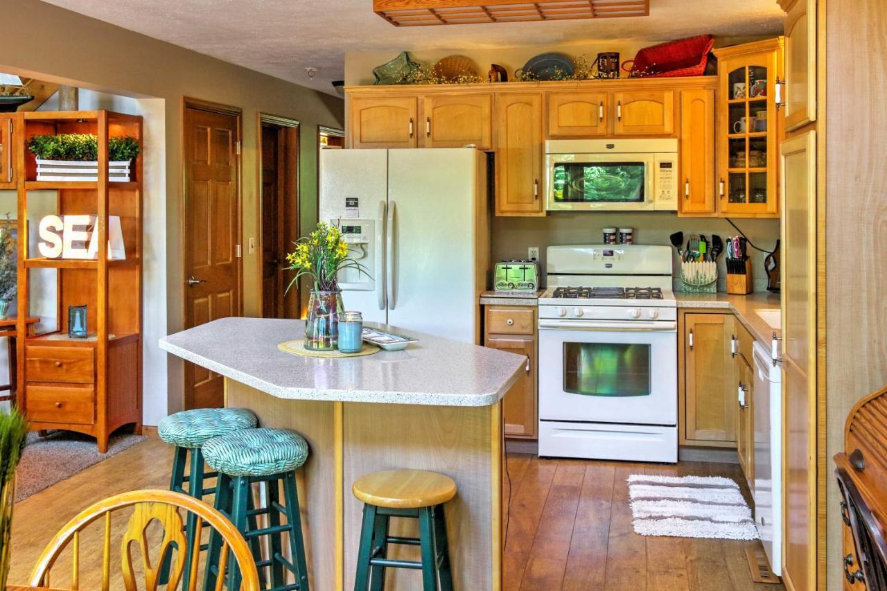 Roomy House On 2 Acres - 2 Mi To Egg Harbor Beach! Exteriör bild